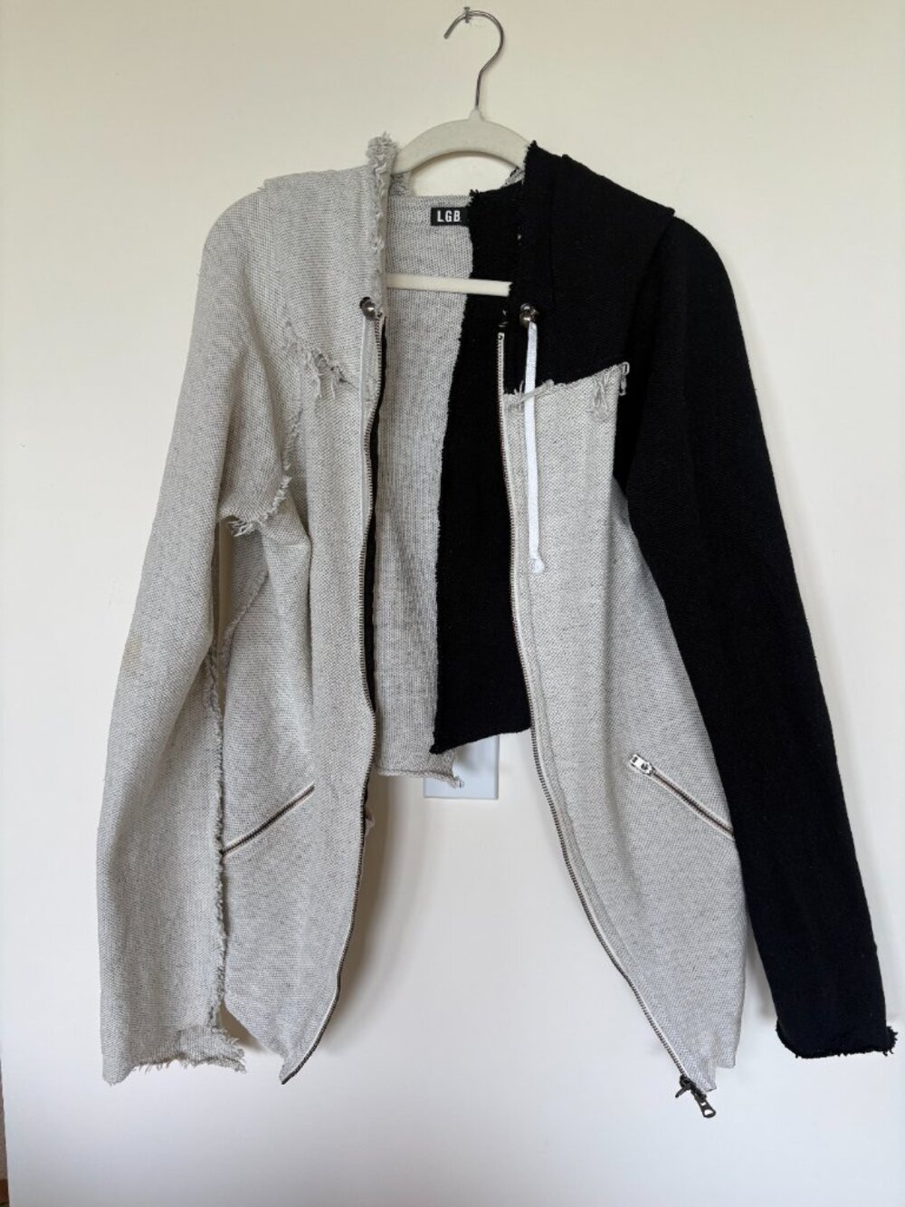 L.G.B, Black and white asymmetric hooded cardigan | OS - Picture 6 of 10